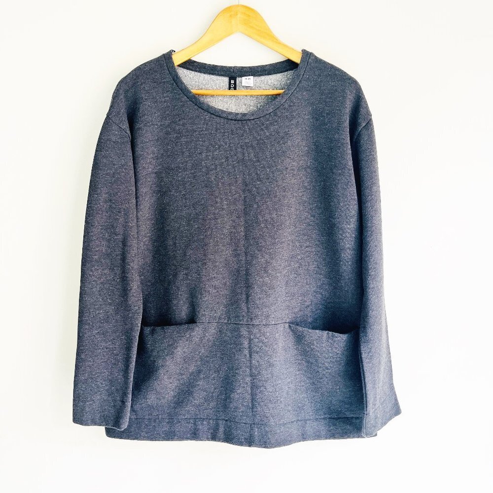 2/$30 BDG Charcoal Gray Sweatshirt Top M